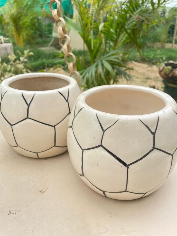 ceremic planter and pots (7) ceremic planter and pots (7)