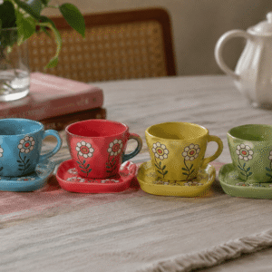 Daisy flower ceramic cup and saucer set – hand painted
