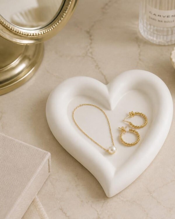 Heart Concrete Tray - Jewelry Organiser Minimalist Home Decor & Organizer Heart Concrete Tray - Jewelry Organiser Minimalist Home Decor & Organizer
